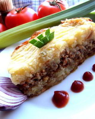 Картофельная запеканка с сельдереем и фаршем