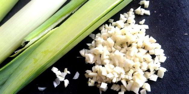 картофельная запеканка с сельдереем и фаршем