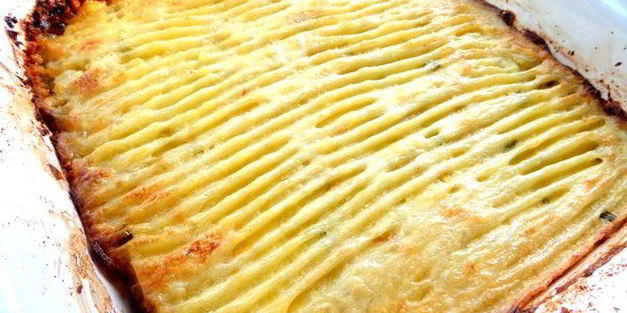 картофельная запеканка с сельдереем и фаршем