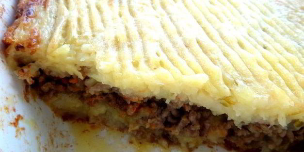 картофельная запеканка с сельдереем и фаршем