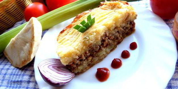 картофельная запеканка с сельдереем и фаршем