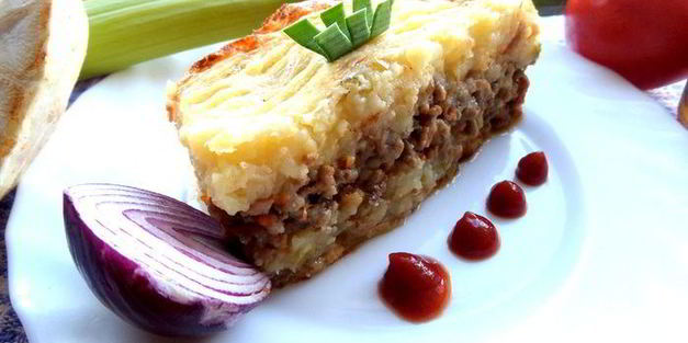 картофельная запеканка с сельдереем и фаршем