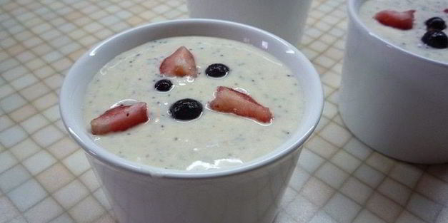 маковая запеканка с черной смородиной