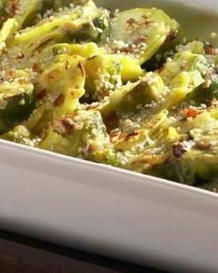 Острая запеканка из картофеля и брюссельской капусты