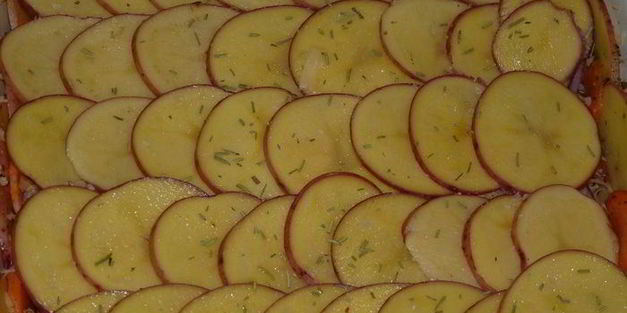 овощная запеканка с ветчиной и розмарином