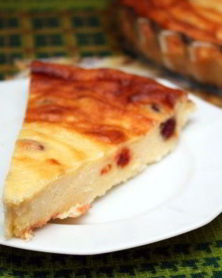 Творожная запеканка с черносливом и ванилью