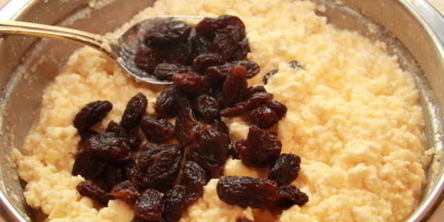 творожная запеканка с изюмом