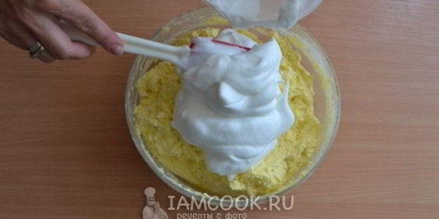 творожная запеканка с вишней