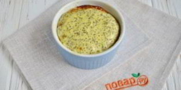 творожная запеканка с яблоком и маком