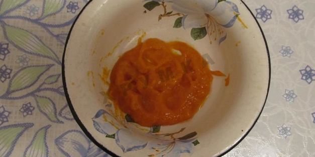 творожная запеканка с ягодами под абрикосовым соусом