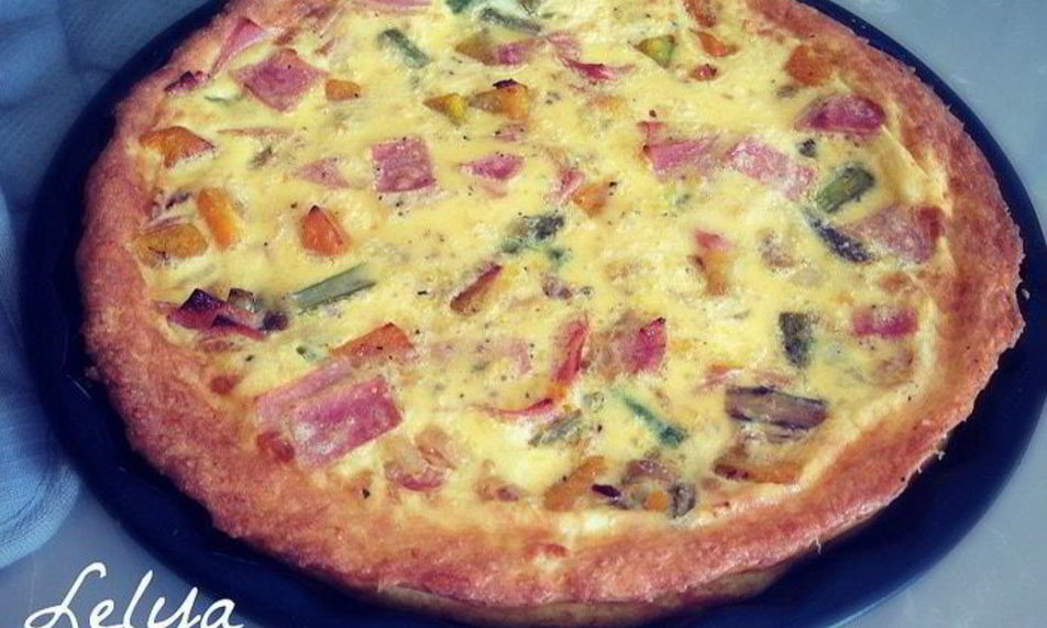 Рецепт тыквенная запеканка со спаржей, с сырной корочкой и колбаской из индейки