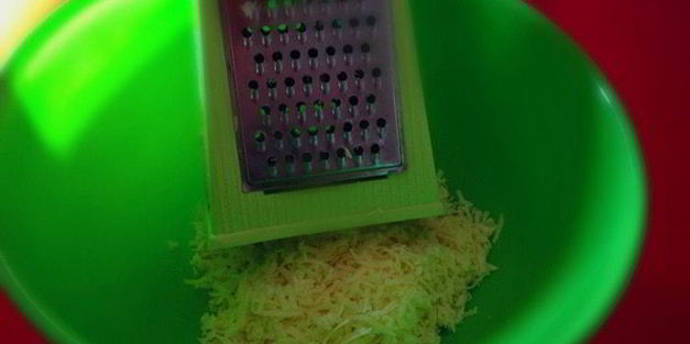 тыквенная запеканка со спаржей, с сырной корочкой и колбаской из индейки