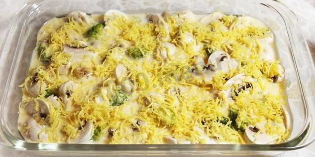 запеканка из брокколи с грибами и сыром