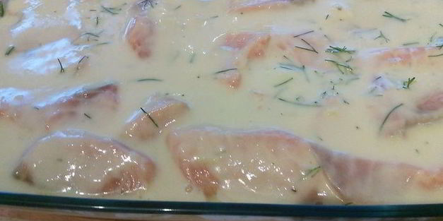 запеканка из лосося с кабачком и пореем