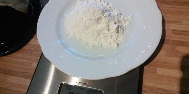 запеканка из лосося с кабачком и пореем