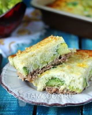 Запеканка из риса с фаршем и брокколи