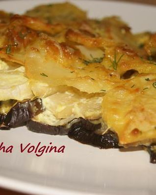 Запеканка овощная с чесночком и сметаной