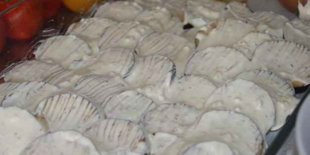 запеканка овощная с чесночком и сметаной