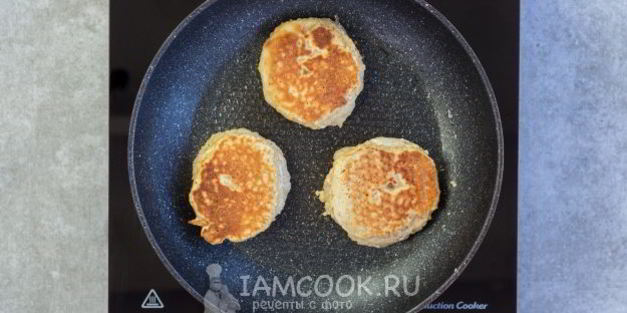 жареные яблоки в тесте