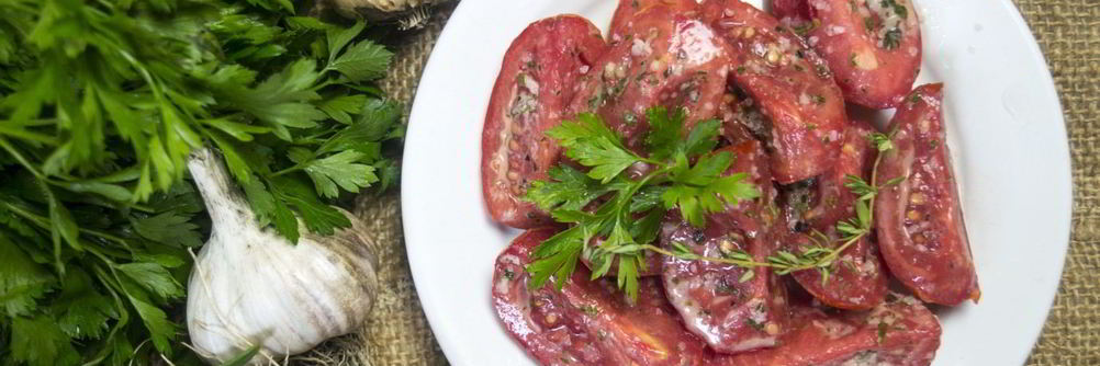 Быстрые маринованные помидоры