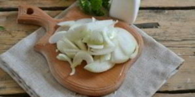 капуста, маринованная с перцем и луком