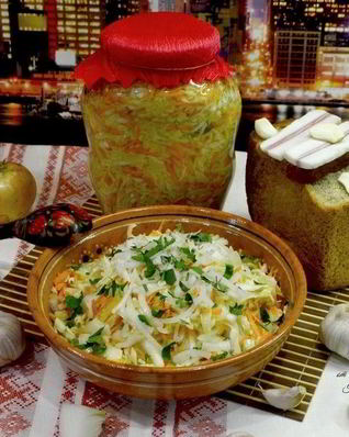 Маринованная капуста с морковью