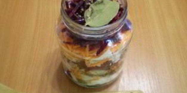 маринованная капуста со свеклой и морковью