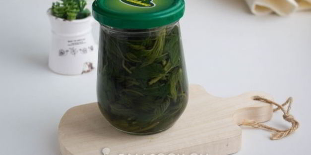 маринованная крапива