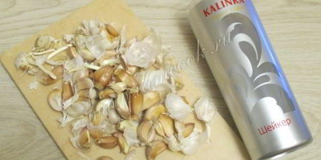 маринованный чеснок зубчиками