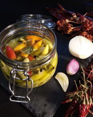 Маринованный перец пири-пири