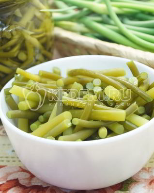 Маринованные чесночные стрелки на зиму