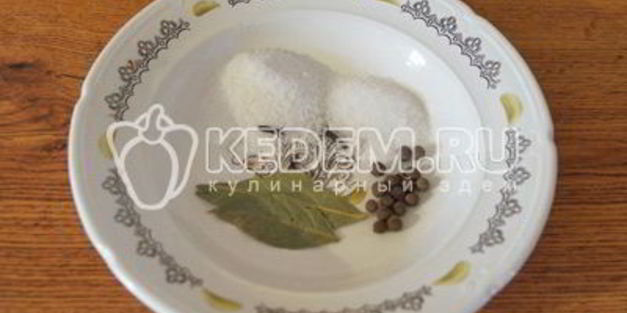 маринованные опята малыши в банке