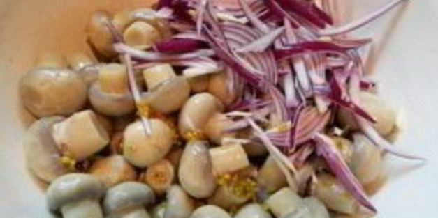 маринованные шампиньоны с маслом и уксусом