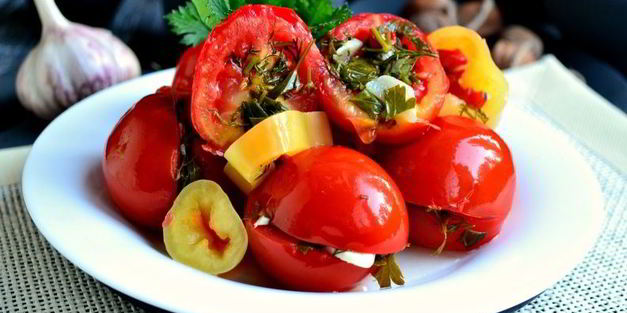 острые помидоры маринованные со сладким перцем