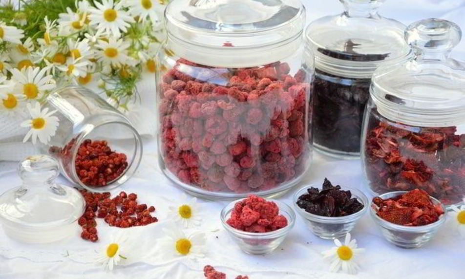 Рецепт сушеные клубника, земляника, вишня и малина