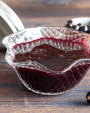 Быстрое варенье из черной смородины