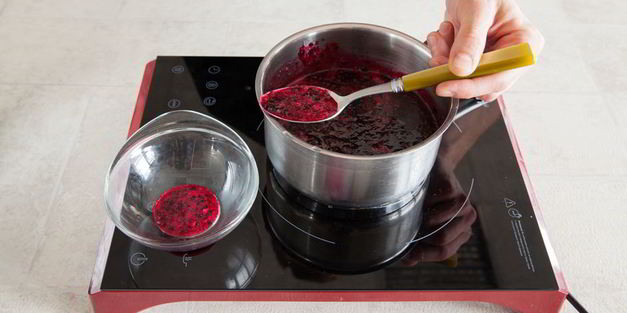 быстрое варенье из черной смородины