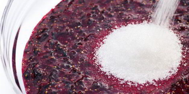 черная смородина, протертая с сахаром