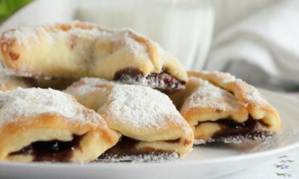 Рецепт кифлики с вишневым вареньем