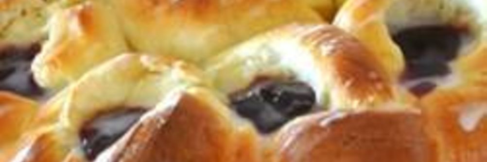 Сладкие булочки с вареньем