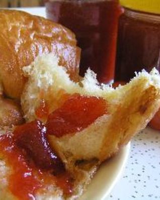 Сливовое варенье с ядрами