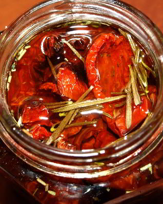 Вяленые помидоры с прованскими травами