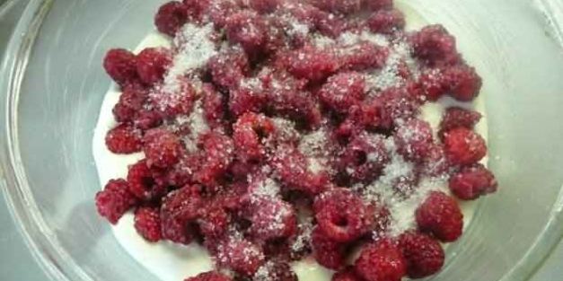 ягоды с сахаром