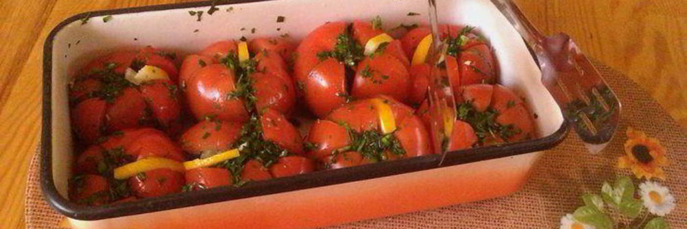 Ароматные помидоры с зеленью