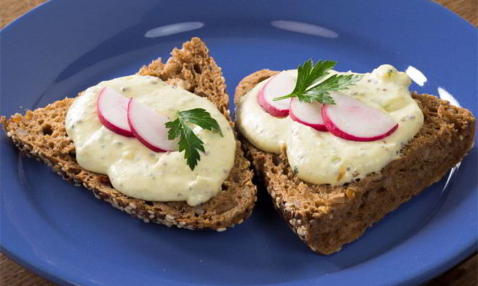 Рецепт бутерброд с сыром и яйцом
