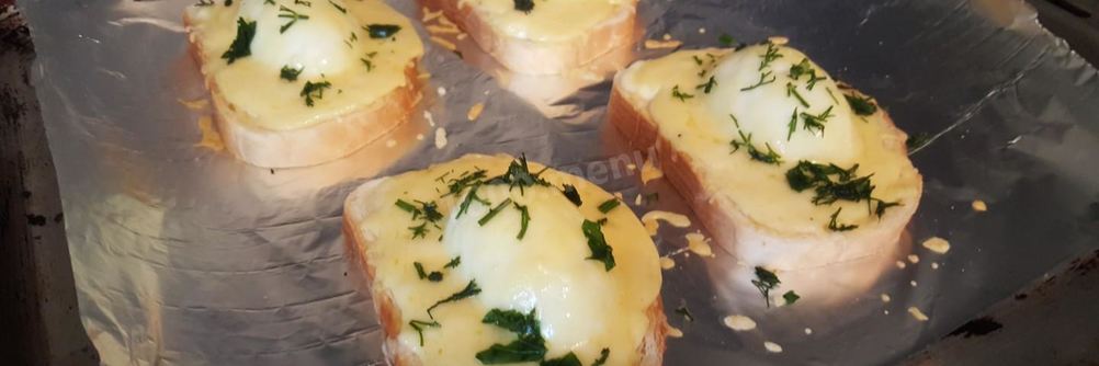 Бутерброд с яйцом и сыром горячий