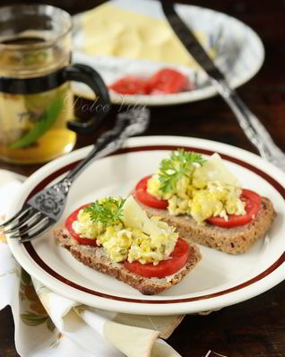 Бутерброд с яйцом и сыром