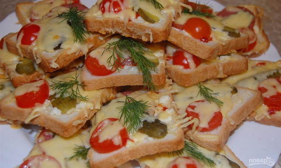 Рецепт бутерброды горячие с колбасой и сыром