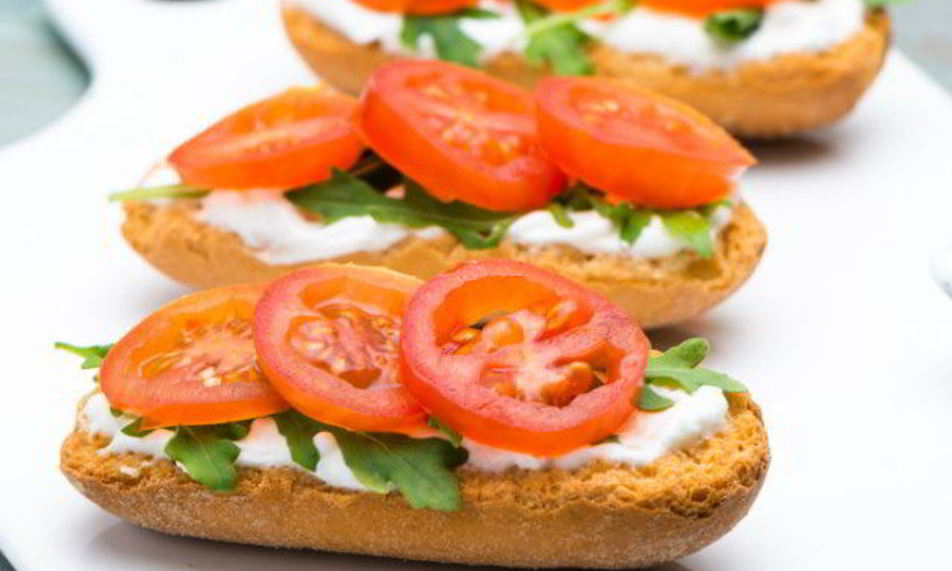 Рецепт бутерброды с помидорами и сыром