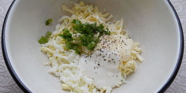 бутерброды с сыром, яйцом и помидорами